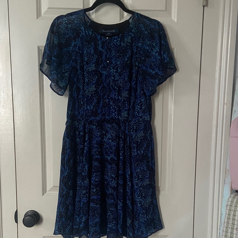 French Connection Blue Snake Print Mini Dress Flutter Sleeve Sz US 6